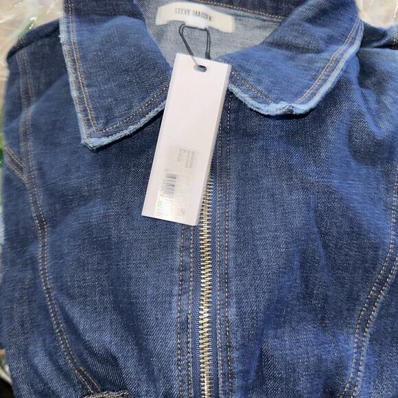 Steve Madden Apparel Women's Nissa, Acid WASH, Medium - Picture 3 of 3